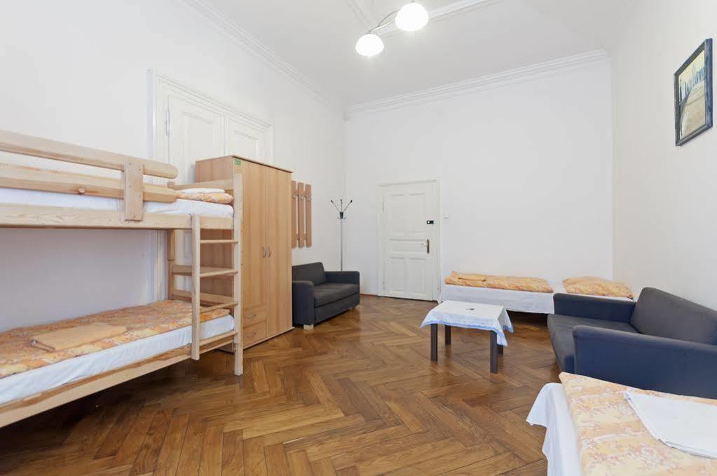 Gallery Hostel Prague Luaran gambar
